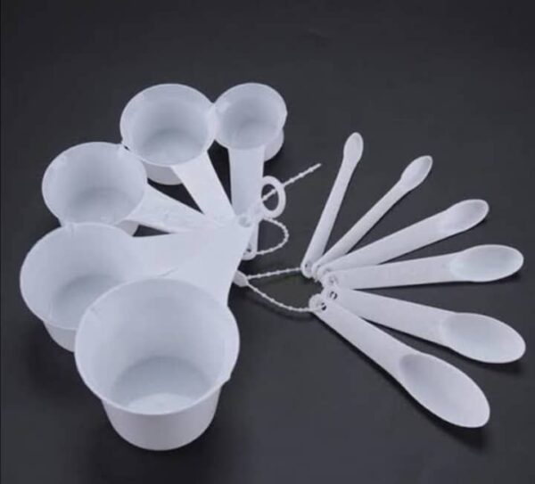 MEASURING CUPS AND SPOONS